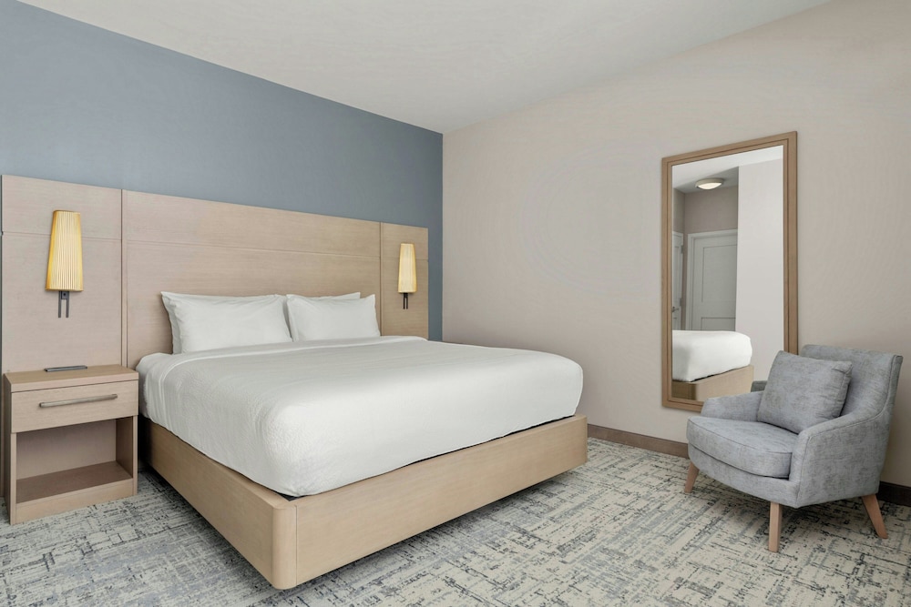 Residence Inn by Marriott Melville 11/43