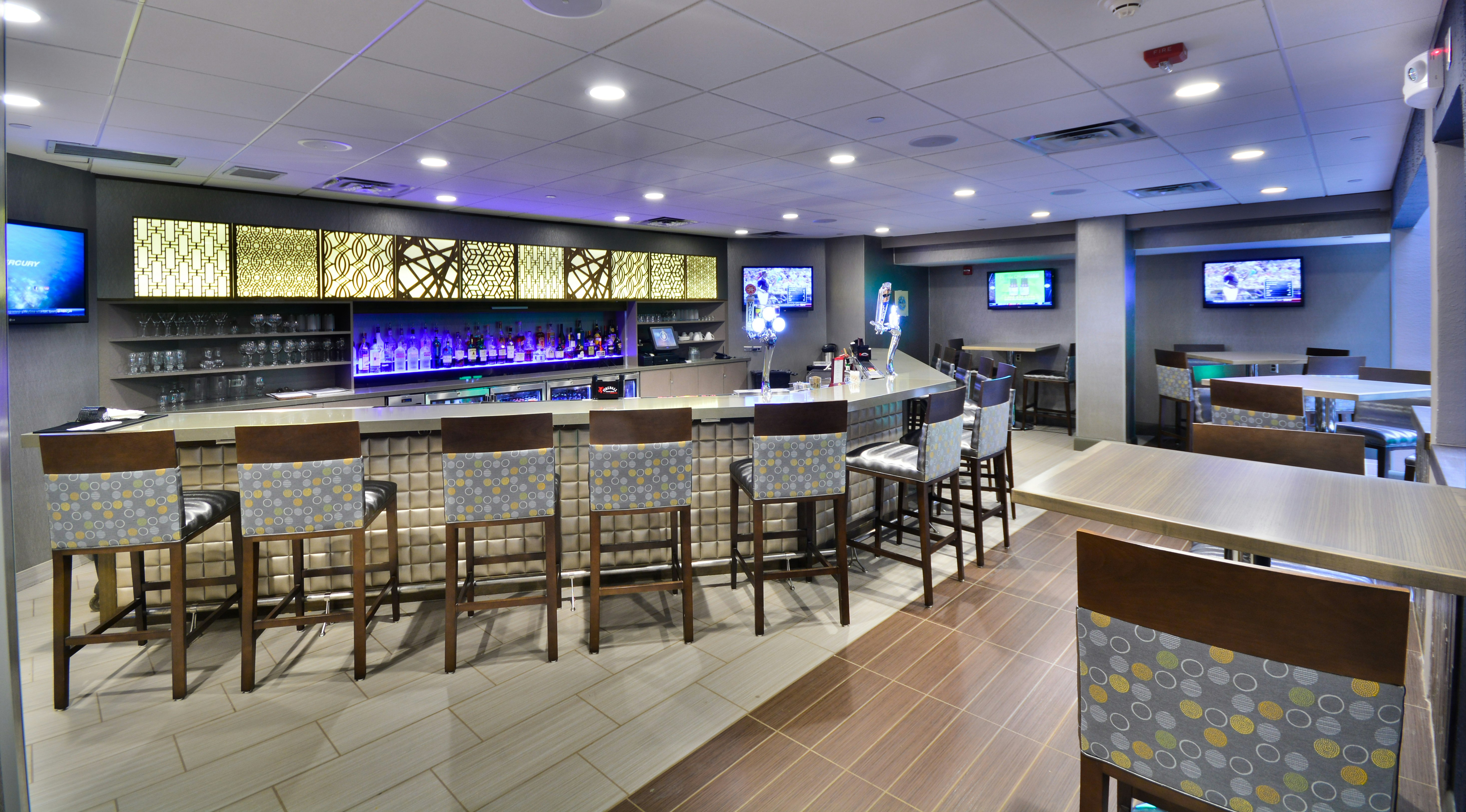 Embassy Suites by Hilton Denver Central Park 15/21