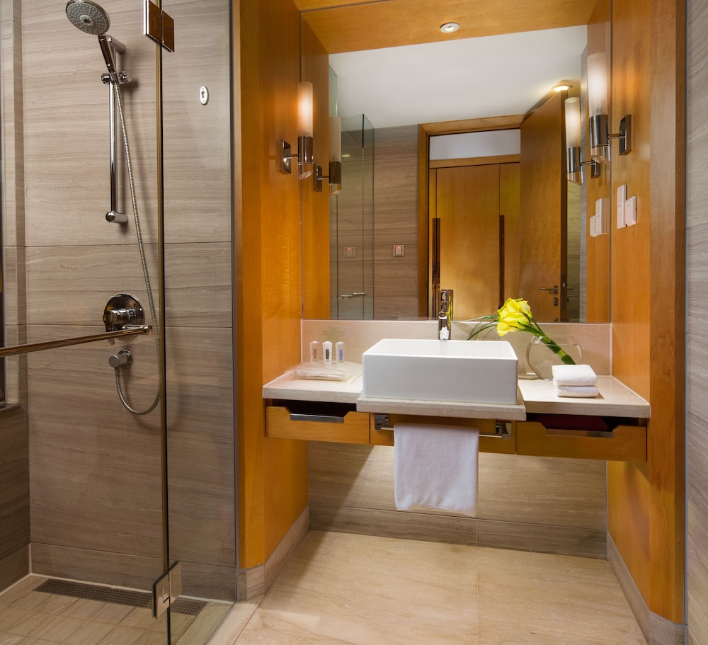 Crowne Plaza Shanghai Jinxiu by IHG 21/74
