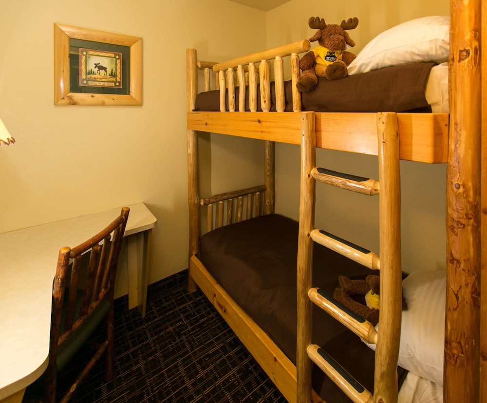 Tundra Lodge 22/35