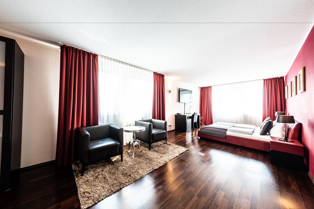 Mauritius Hotel And Therme Cologne 27/75