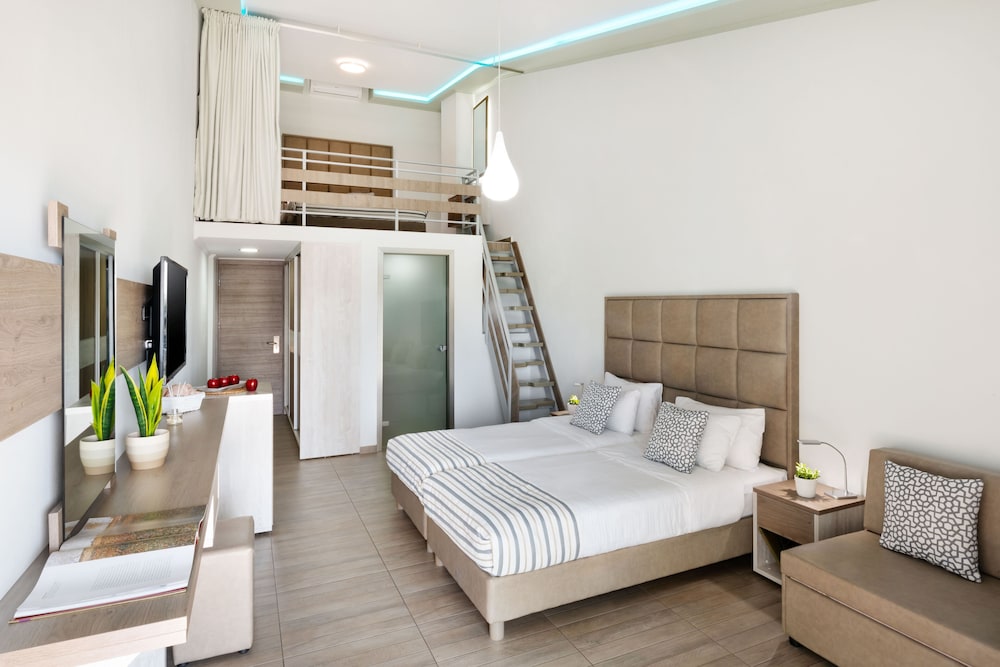 Hotel Sirines 16/50
