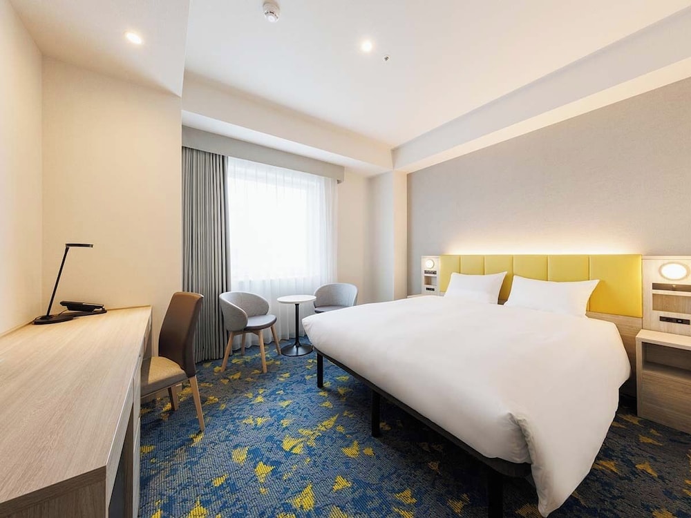 ROOM, DOUBLE BED