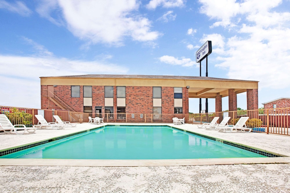 Knights Inn South Houston photo2