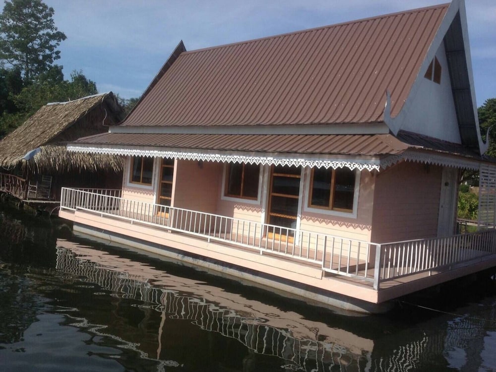 Bamboo House Kanchanaburi 5/50