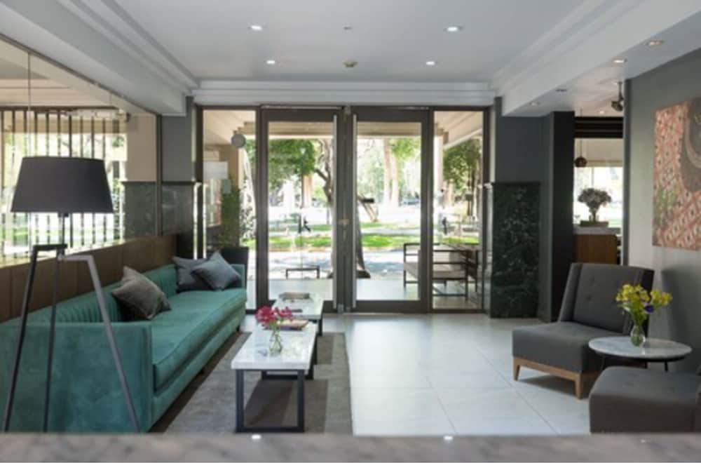 Portal Plaza Suites 30/50