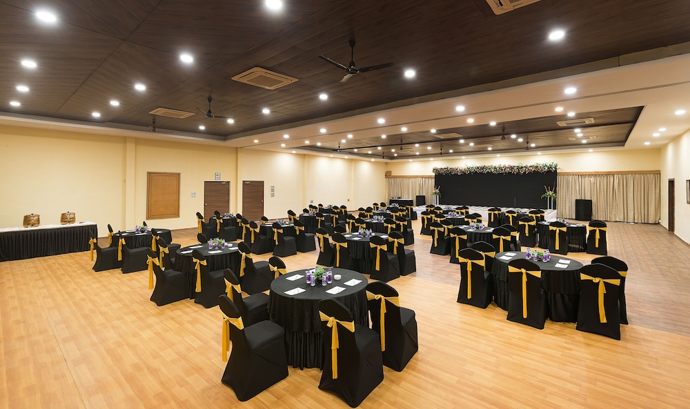 Manas Lifestyle Resort 30/50