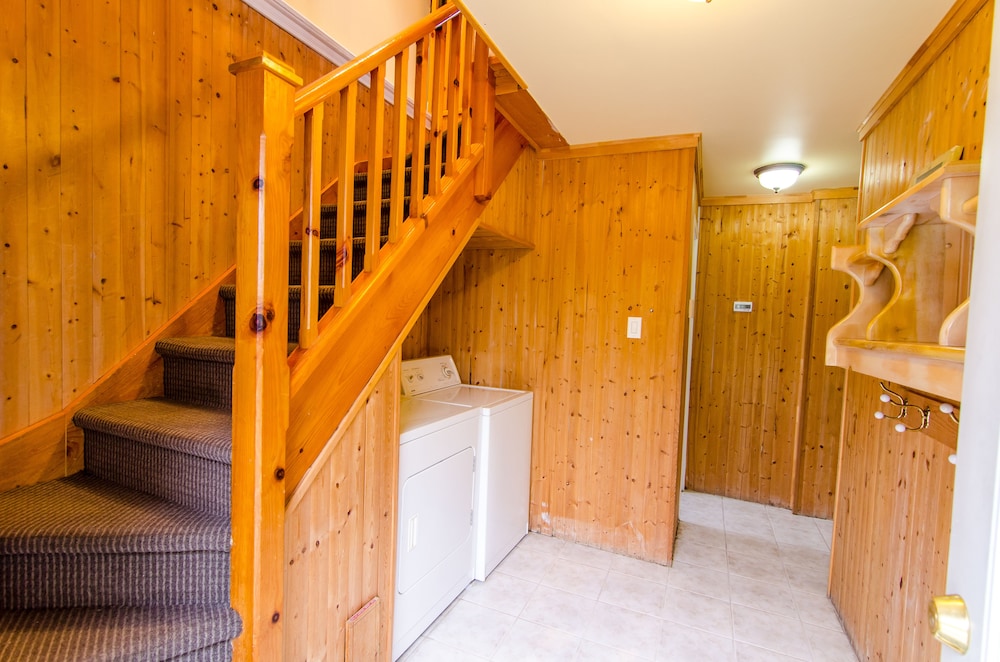 Claire Glen Chalet 50/50