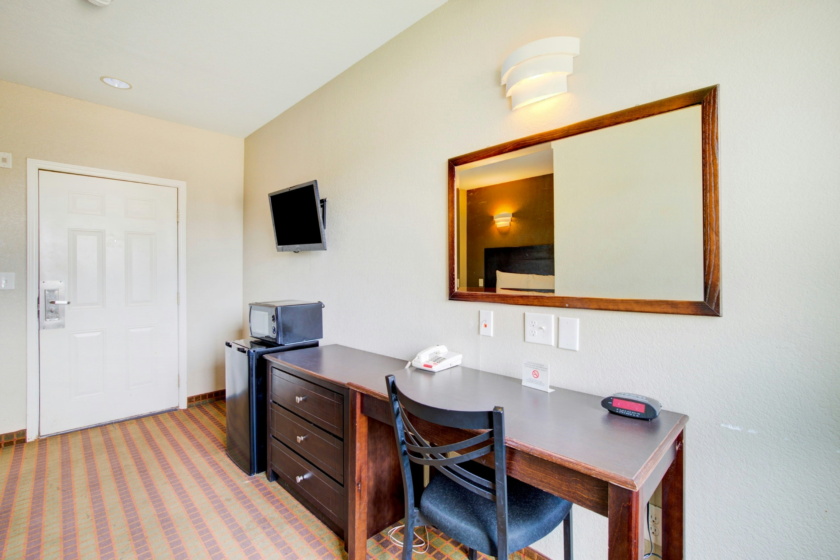 Hotel O Dilley Main St TX 29/42