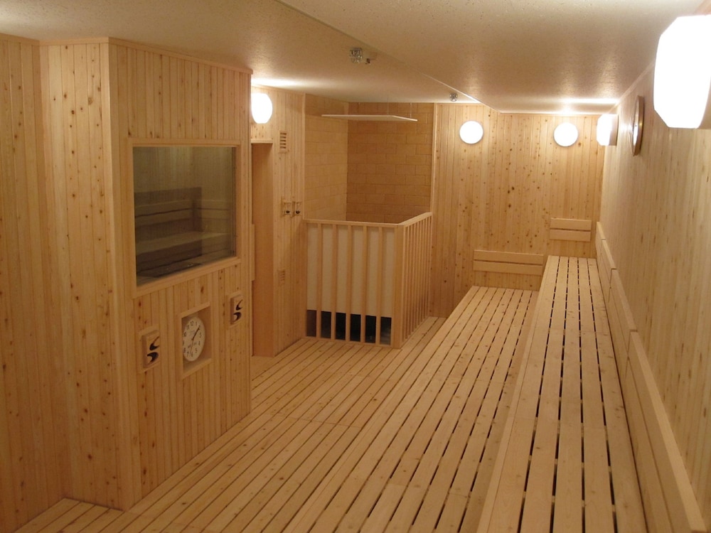 Bizcourt Cabin Susukino - Caters to Men 13/19