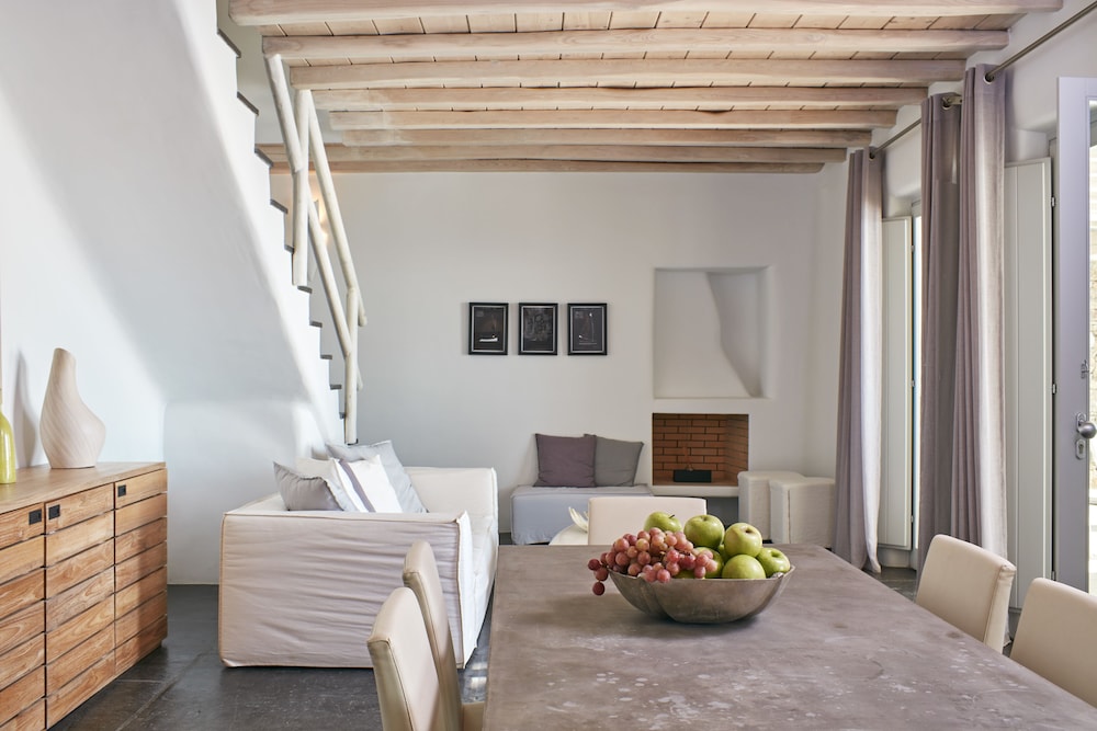 AMMOS VILLAS IN HOULAKIA 6/37