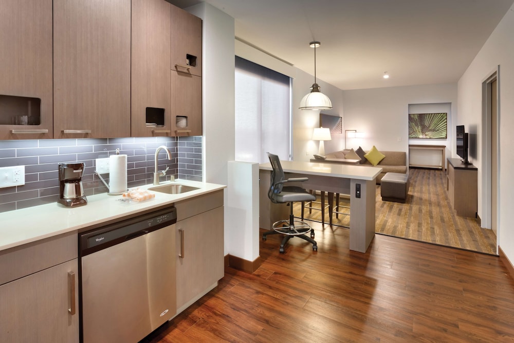 HYATT HOUSE AT ANAHEIM RESORT/CONVENTION CENTER 50/64