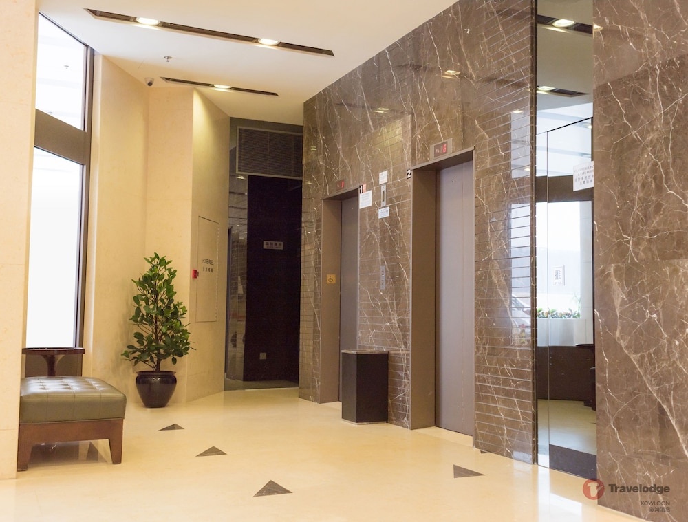 Travelodge Kowloon 8/25