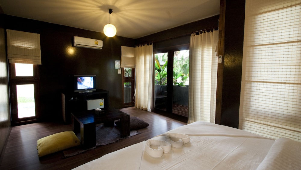 B52 BEACH RESORT 49/60
