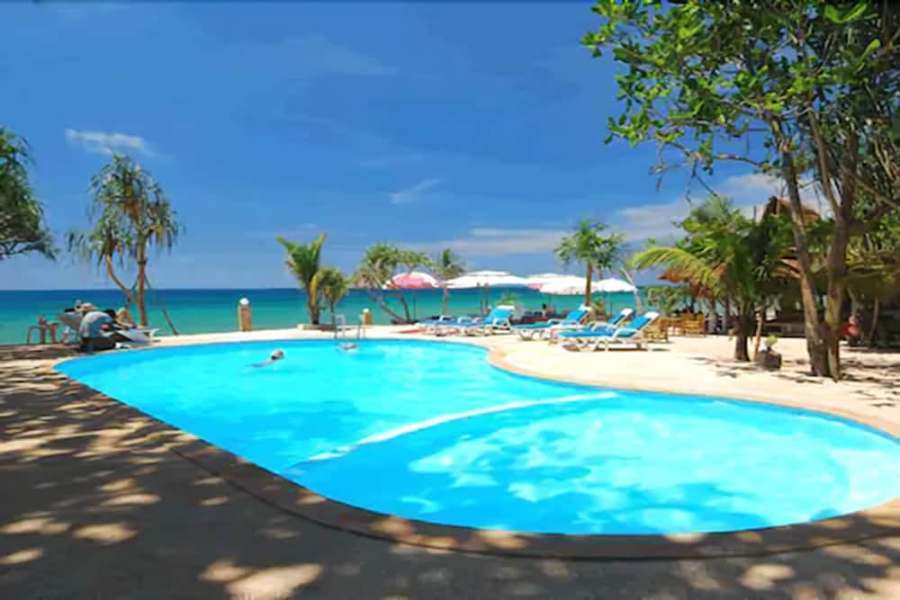 Lanta Nice Beach Resort 65/69
