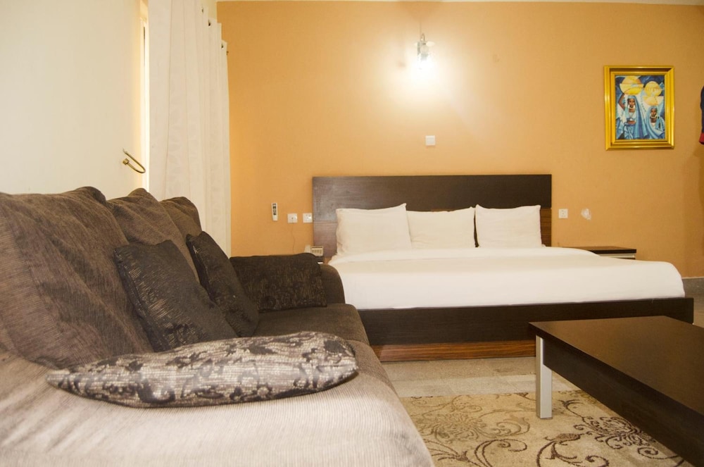 Residency Hotel Area 11 13/46