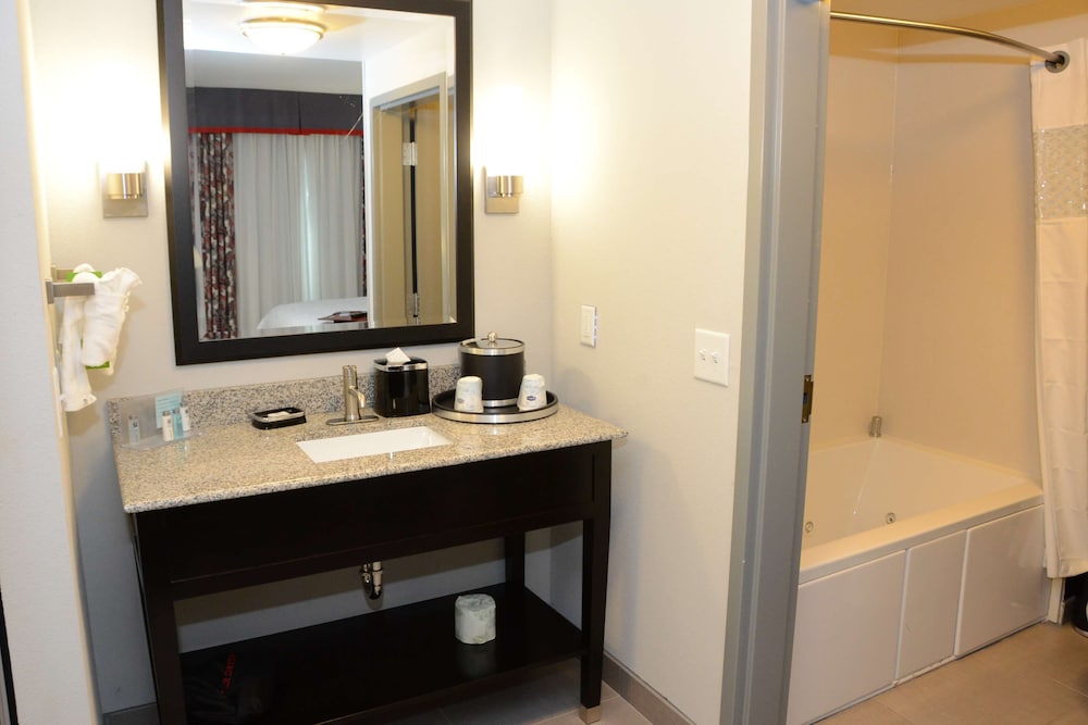 Hampton Inn And Suites Albany 11/32