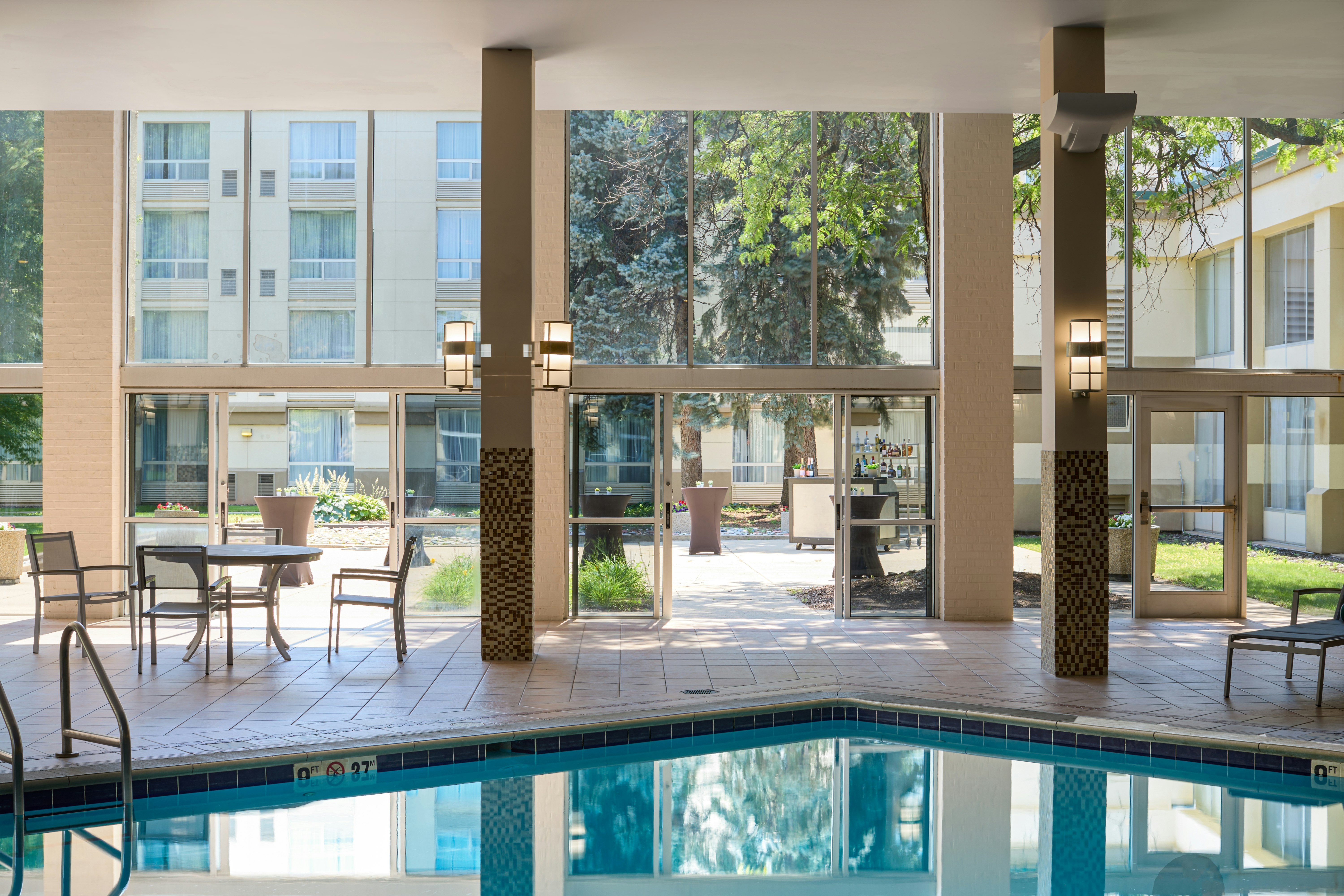 DoubleTree by Hilton Minneapolis Airport 11/35