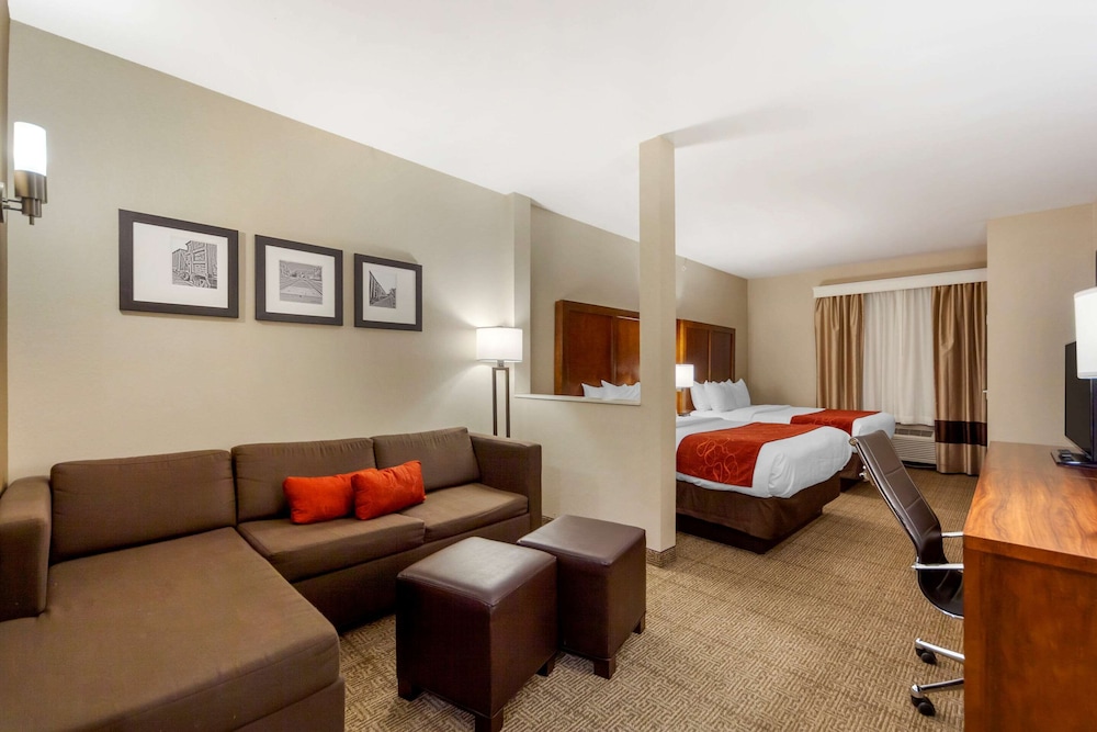 Comfort Suites La Vista - Omaha 32/44