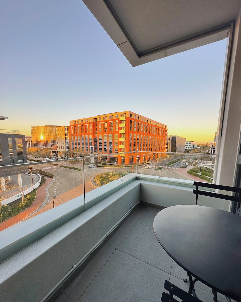 Axis Luxury Apartments 3/25