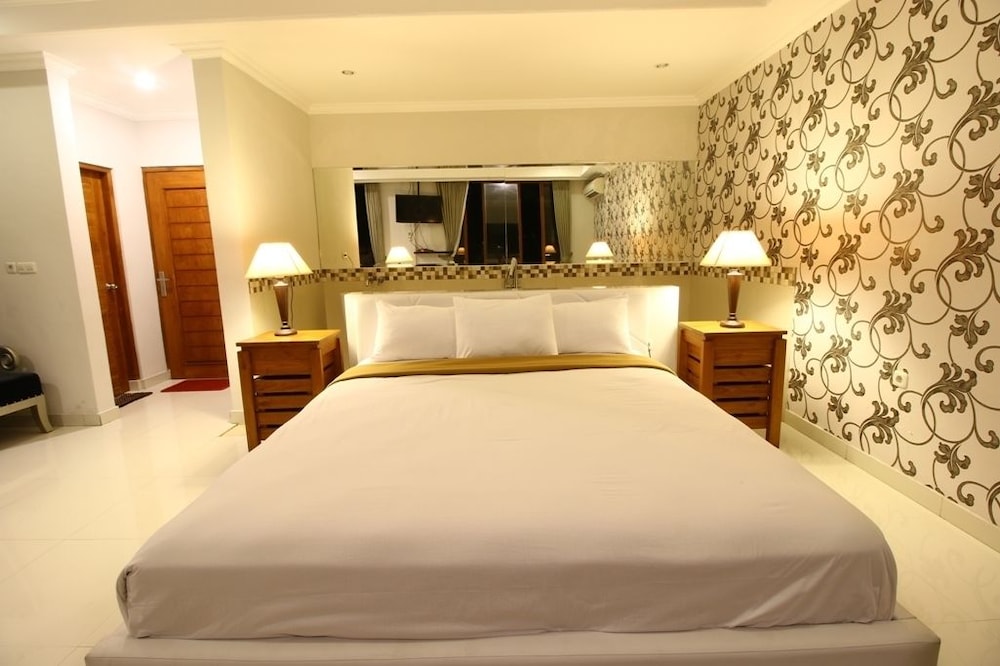 Hotel Wahyu Dana 12/46
