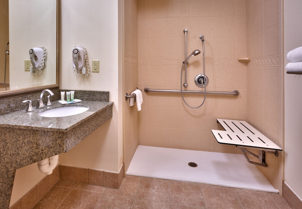 Staybridge Suites Omaha 80th And Dodge 24/81