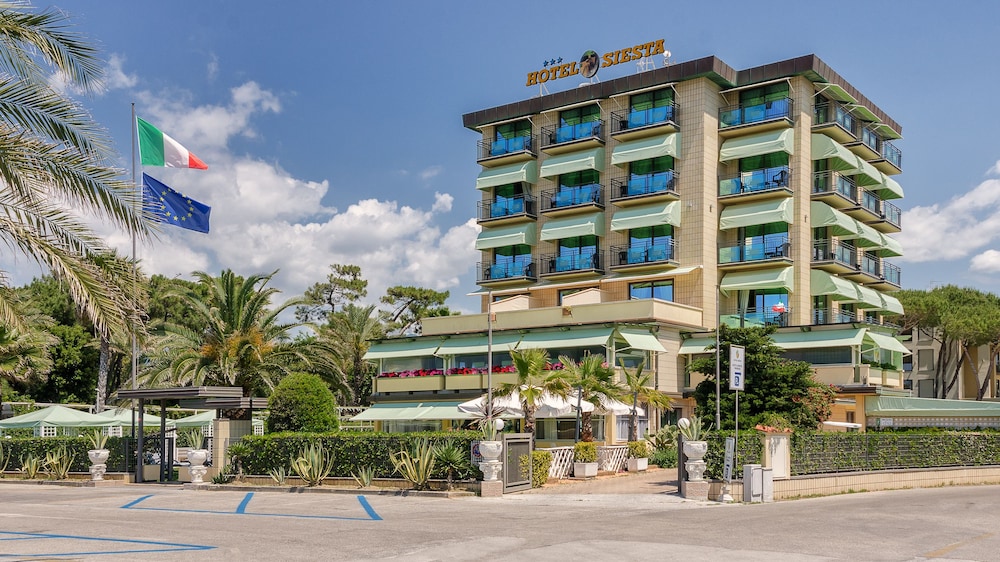 Hotel Siesta 1/66