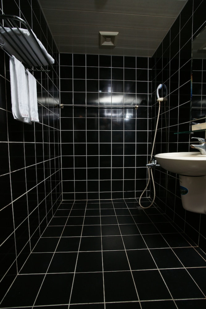 Rich Zone Hotel 30/30