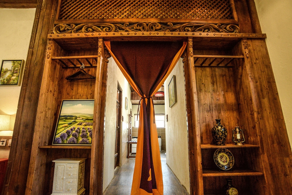 E-Outfitting Boutique Hotel Shangri-La 4/66
