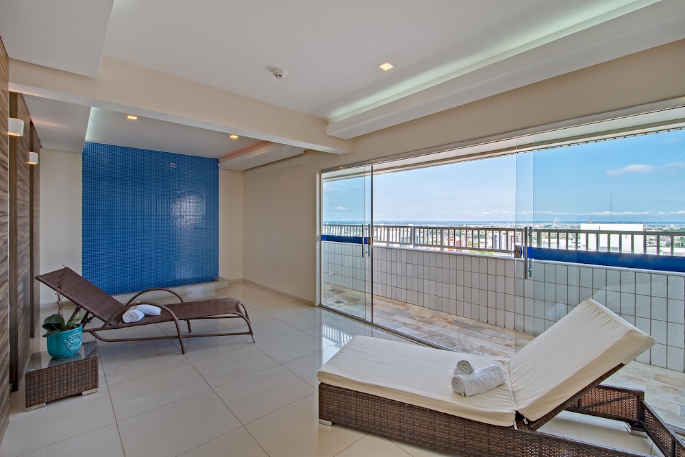 Hotel Adrianopolis All Suites 30/65