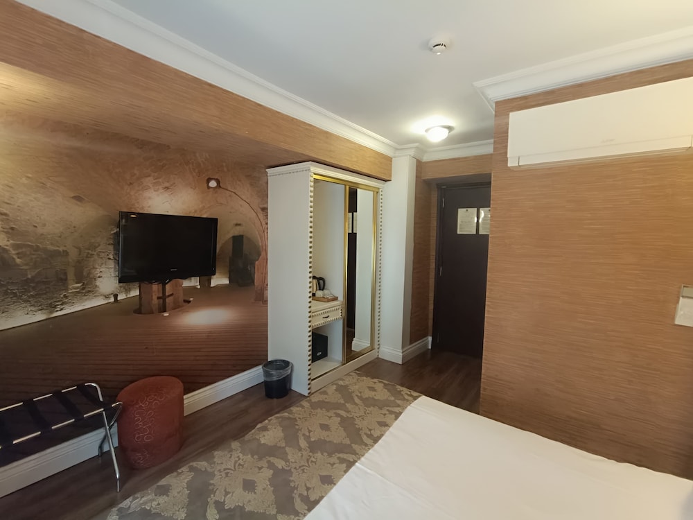 Golden Horn Sirkeci Hotel 5/50