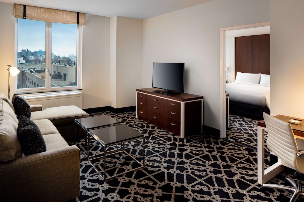 Hilton Brooklyn New York 52/66