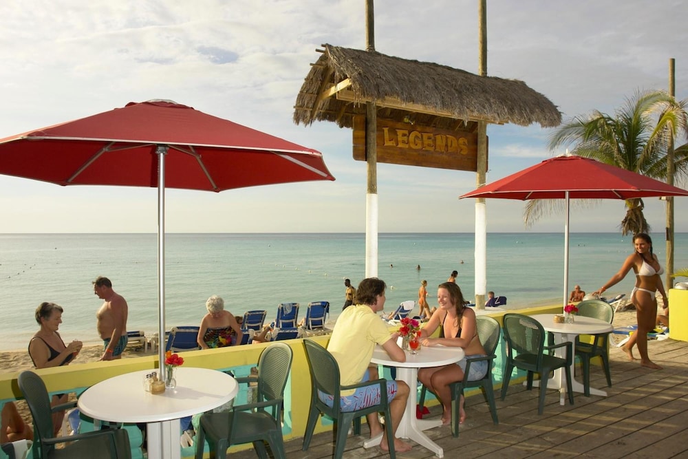 Legends Beach Hotel 19/41