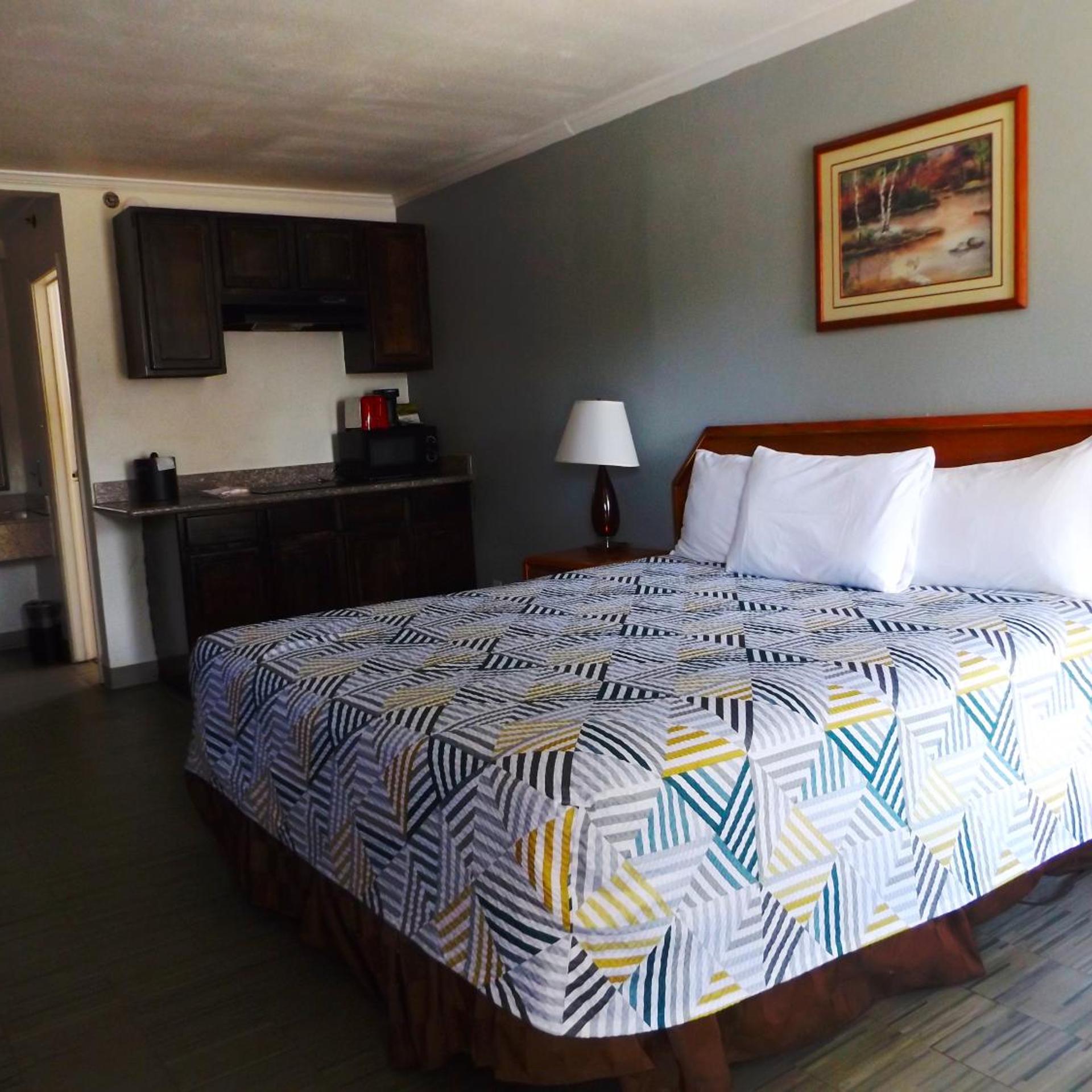 Deluxe, King Bed