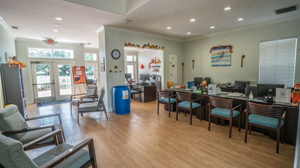 Barefoot Suites 45/69