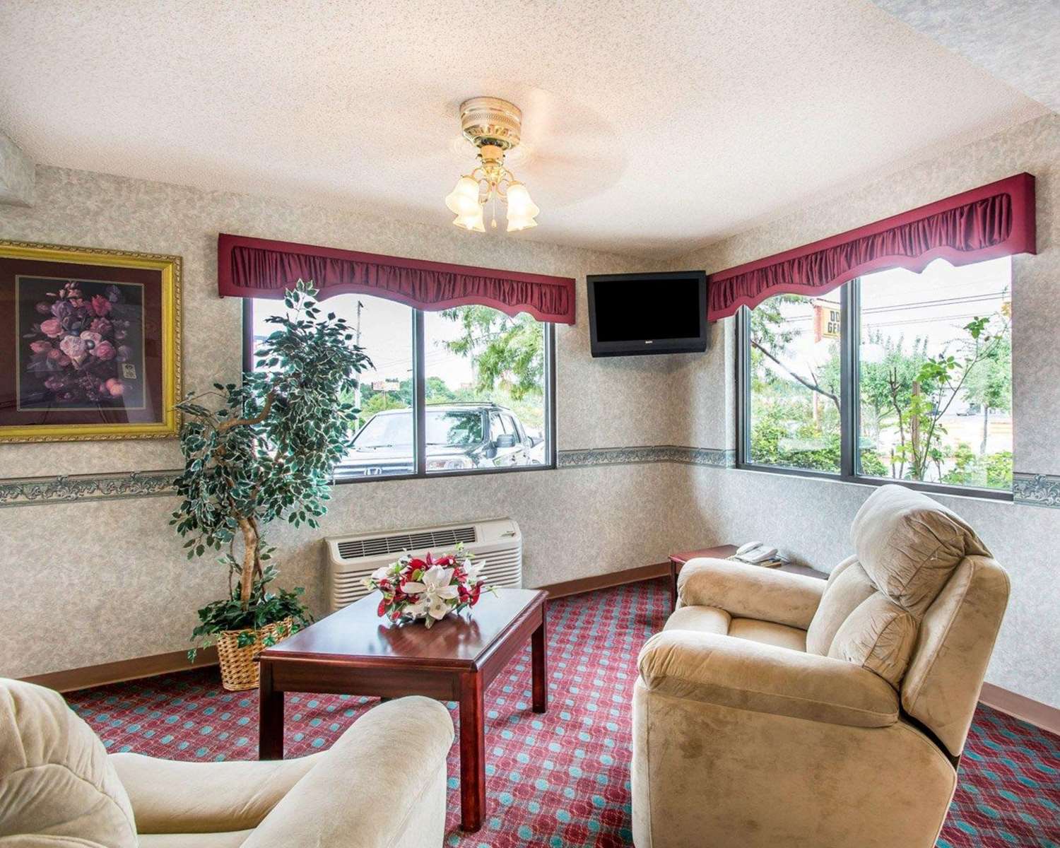Econo Lodge Dothan West 12/20