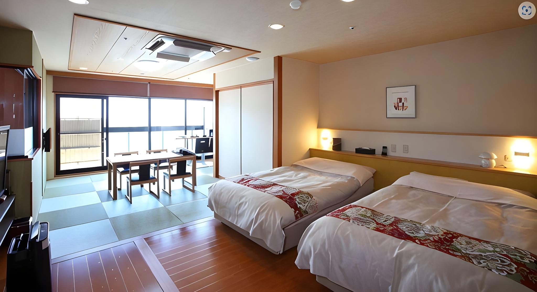Japanese, 3 Futon Beds, Outdoor Bath