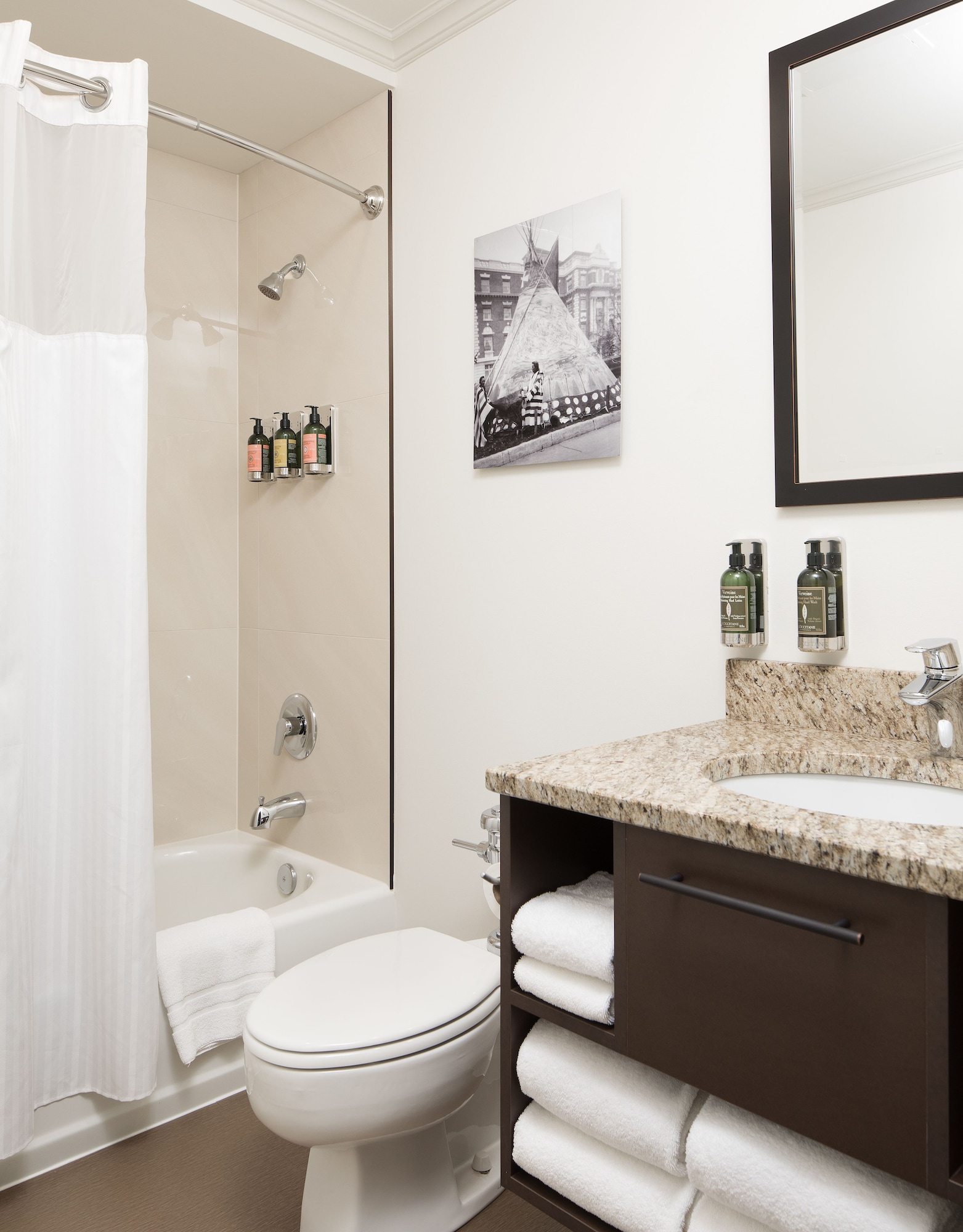 جناح سيغنتشر بسرير كينج، Spokane Club Inn 3/4