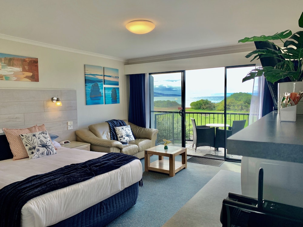 Apollo Bay Waterfront Motor Inn 55/80