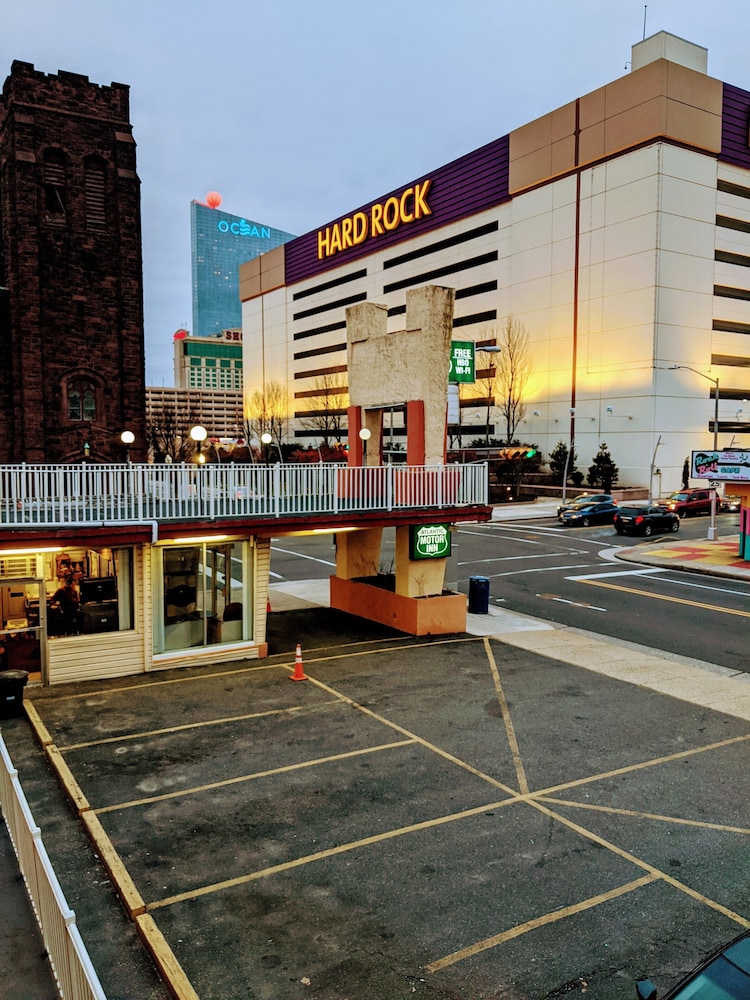 Atlantic Motor Inn Near Boardwalk 28/39