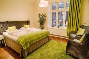 Plus, Double and Twin Beds
