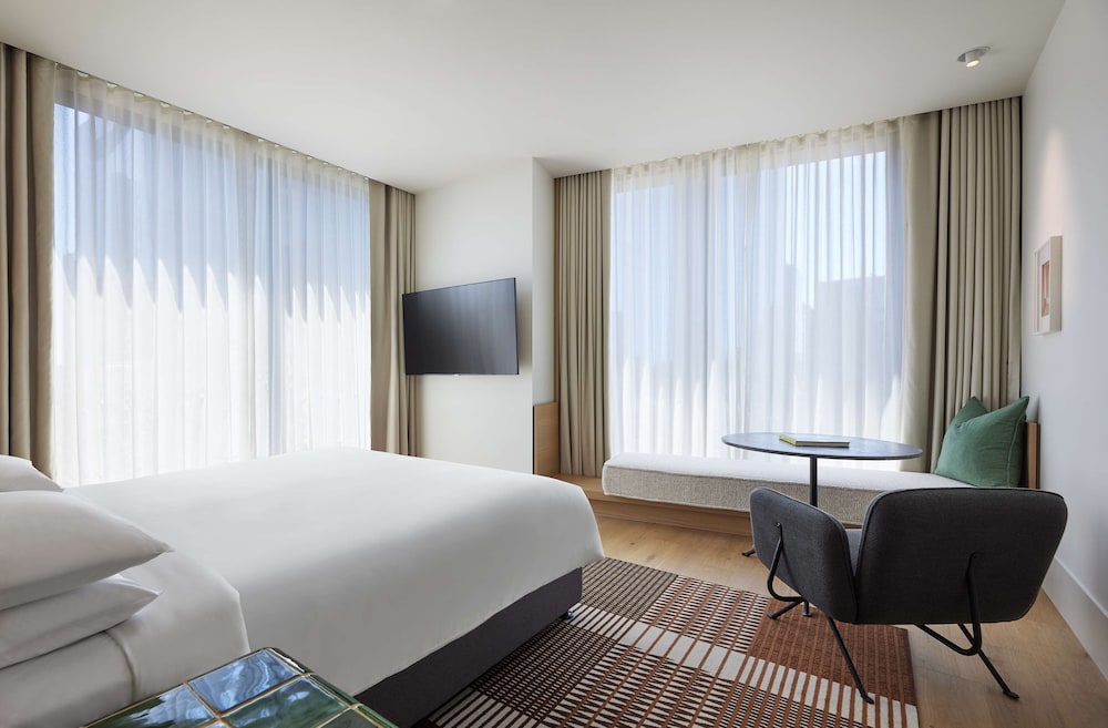 Hyatt Centric Melbourne 11/50