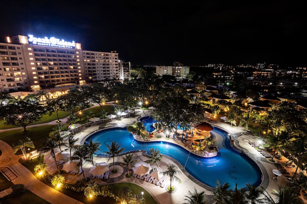 Jpark Island Resort and Waterpark Cebu in LAPU-LAPU