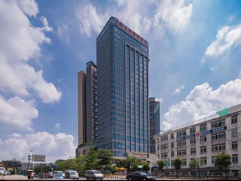 Vienna hotel Shenzhen Xiashuijing Subway Station 3/25