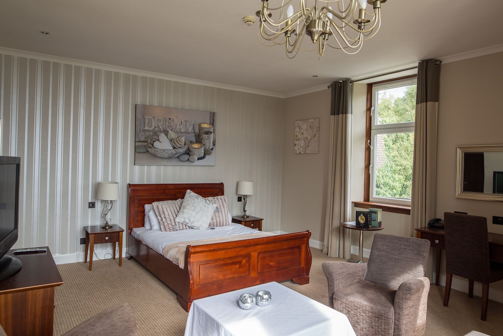Rosslea Hall Country House 36/72