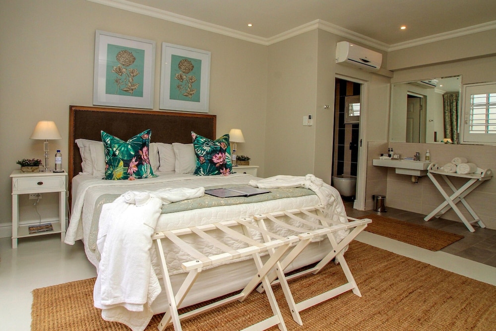 Sandals Guest House 30/77