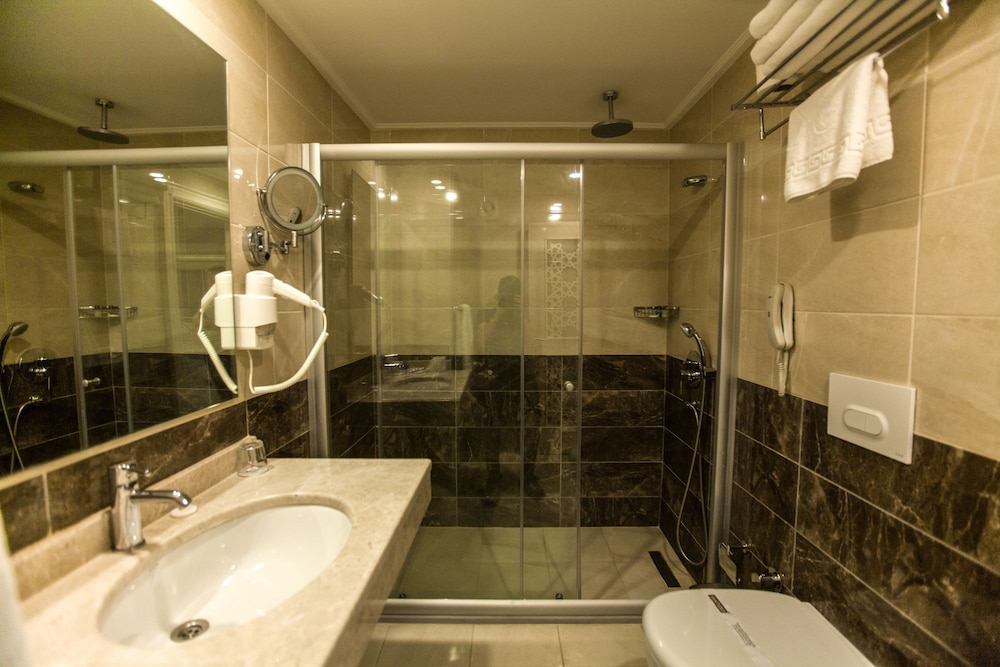 Miss Istanbul Hotel & Spa 48/48