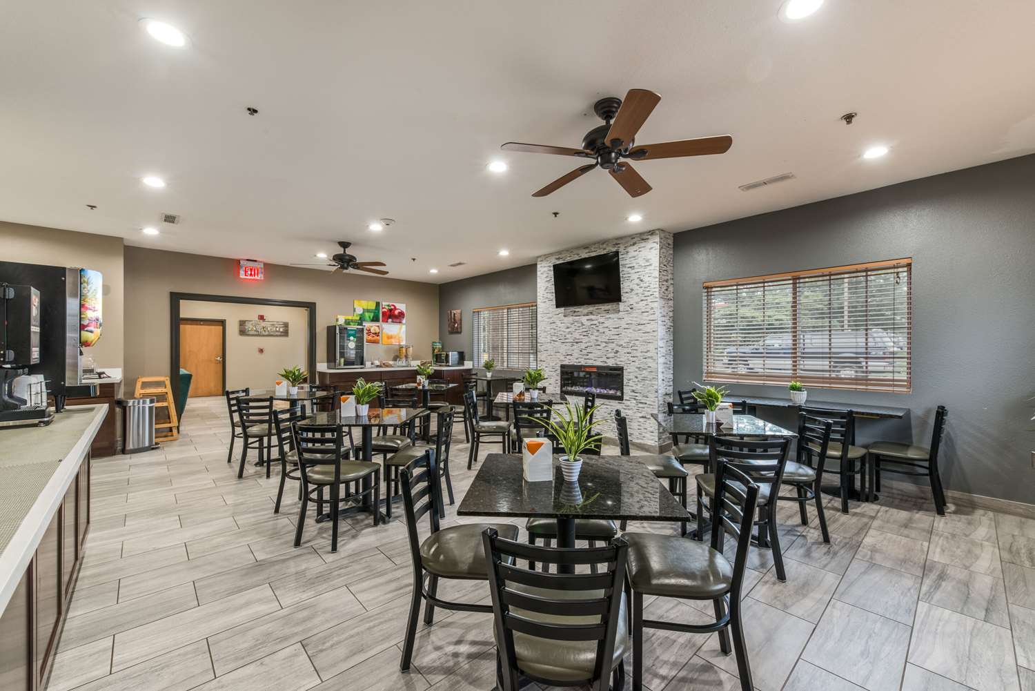 Quality Inn & Suites Hendersonville Flat Rock 23/29