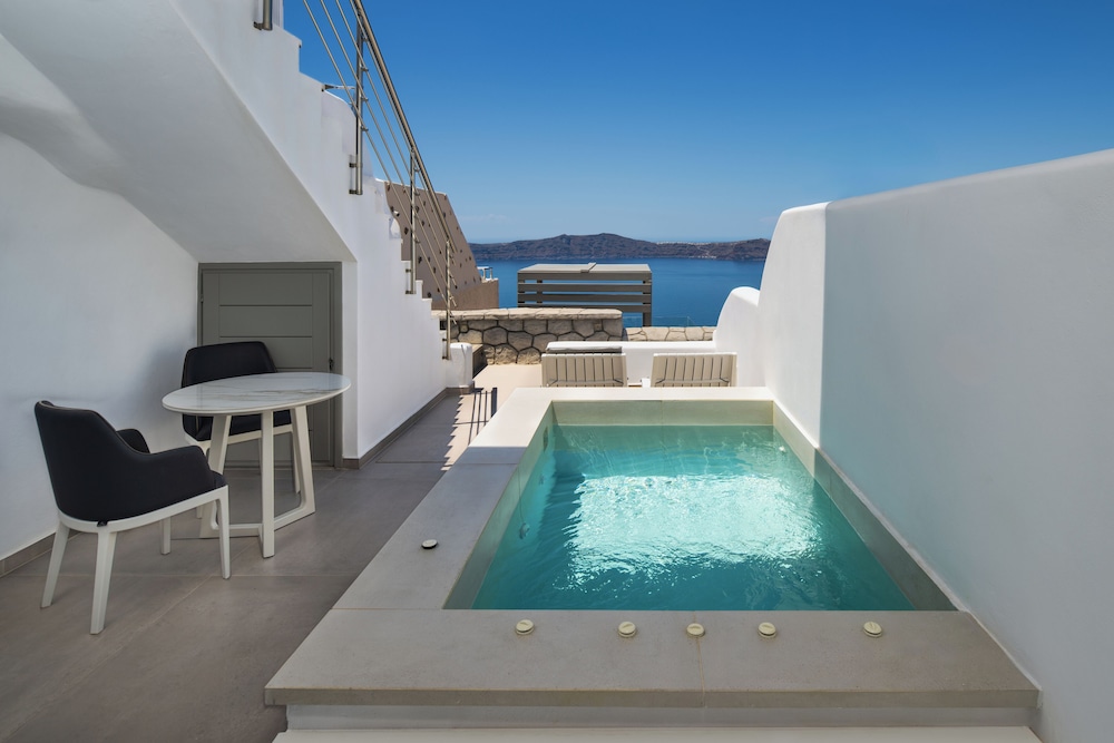 Aura Suites 24/31