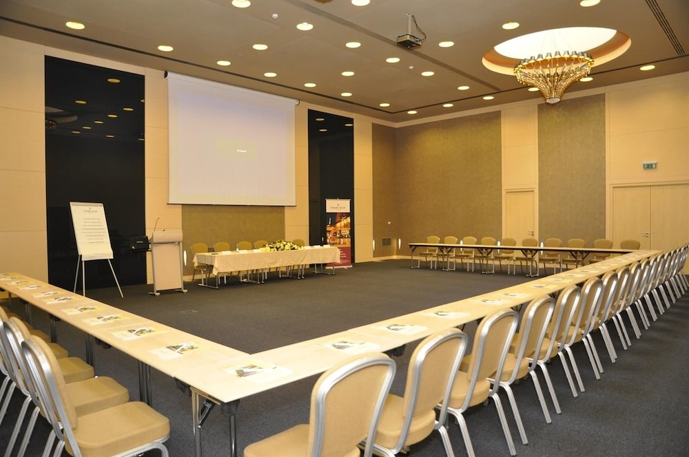 Golden Tulip Ana Dome Cluj 62/66